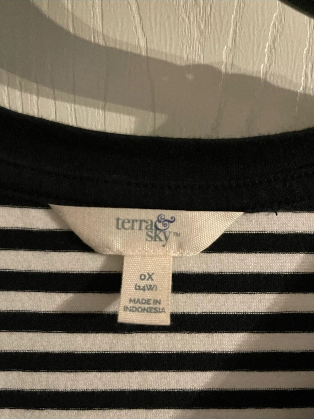Terra & Sky V-Neck T-Shirt Dress with Pockets Striped Black & White 0X - Picture 2 of 3